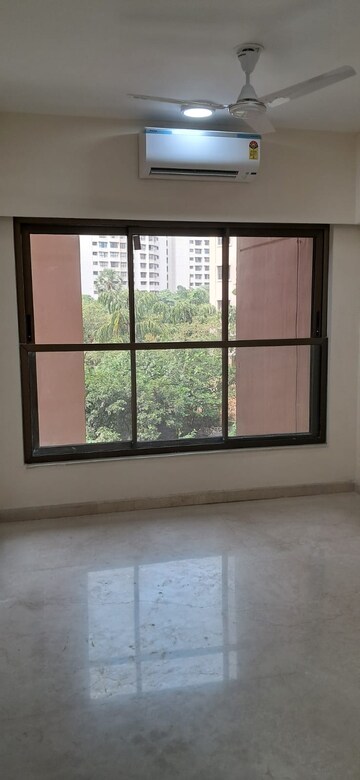 Room in 2 BHK Apartment at K Raheja Ascencio, Chandivali – for Sale