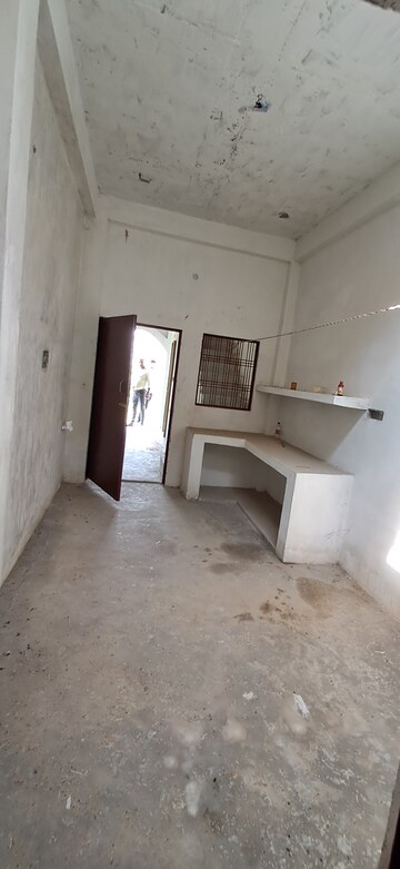 Furnished Amenities in 1 BHK Independent House at Sgpgi – for Sale