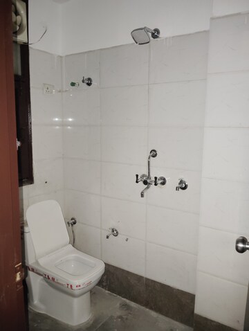 Bathroom in 1 BHK Builder Floor at Vasundhara Sector 3 – for Sale
