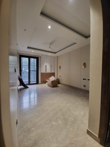 Room in 3 BHK Builder Floor at Sushant Lok 2, Sector 57 – for Sale
