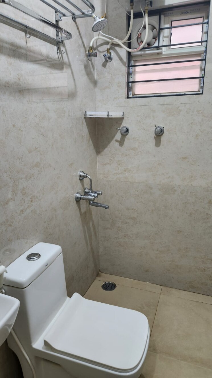 Bathroom, indiranagar 2 Bedroom 1300 Sq.Ft. Apartment In Indiranagar Bangalore 7663060