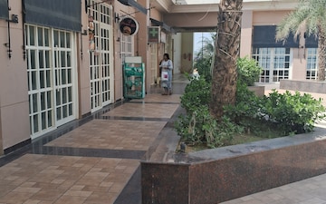Shop For Sale in Sector 37d