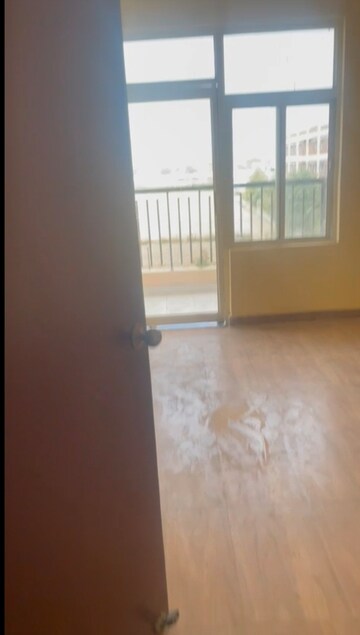 Room in 2 BHK Apartment at Value Meadows Vista, Raj Nagar Extension – for Sale