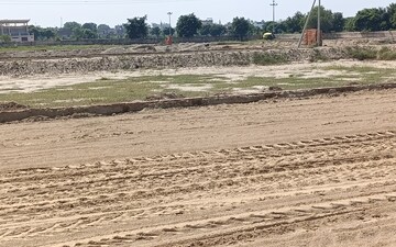 Plot For Sale in Samalkha