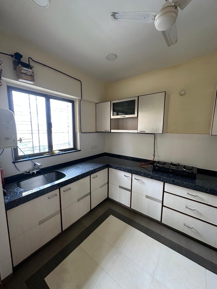 Kitchen, kalpataru-habitat-mumbai 2 Bedroom 750 Sq.Ft. Apartment In Parel Mumbai 7663310