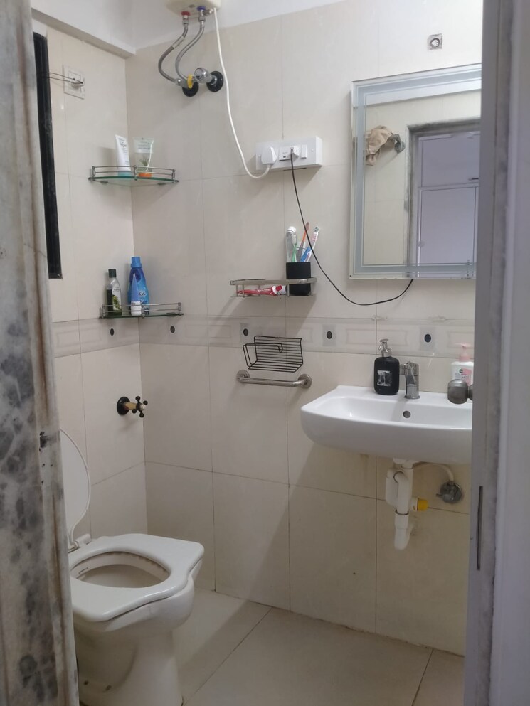 Bathroom, sanskruti-apartments-dadar 2 Bedroom 660 Sq.Ft. Apartment In Dadar West Mumbai 7663397