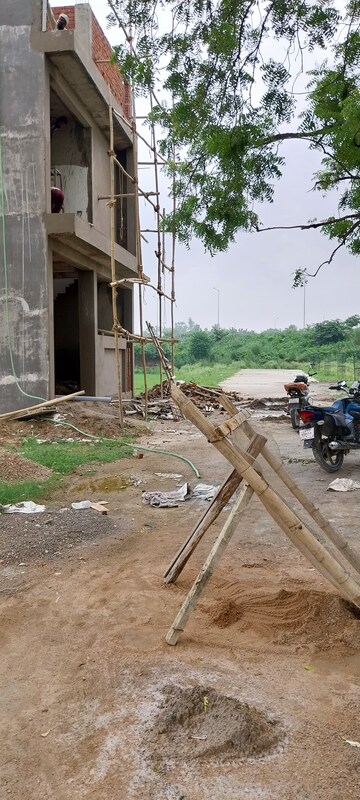  Plot – Exterior View View at Safedabad - for Sale