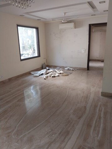 Room in 3 BHK Apartment at M3M Latitude, Sector 65 – for Sale
