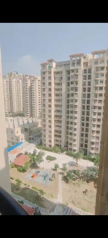 Master Plan in 3.5 BHK Apartment at Amrapali Silicon City, Sector 76 – for Sale