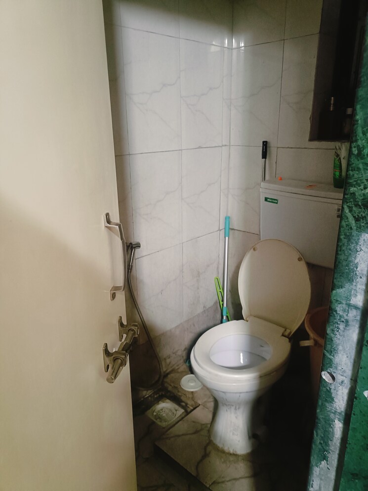 Bathroom, krishna-heights-warje 4 Bedroom 1700 Sq.Ft. Apartment In Warje Pune 7664077