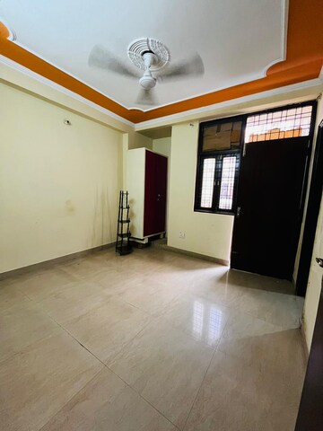 Room in 2 BHK Builder Floor at Paryavaran Complex – for Sale