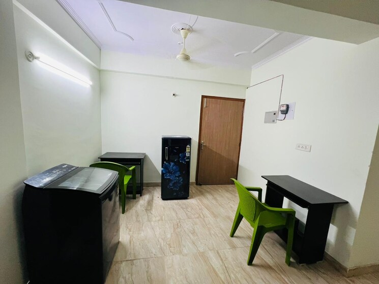 Room, sector 45 Pg For Boys & Girls In Sector 45 7664317