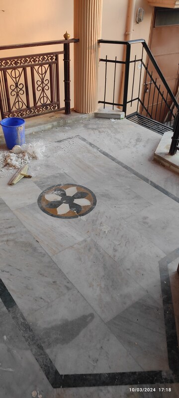 रेसिडेंशियल घर वर्ग फुट फॉर रेंट इन मोहित नगर देहरादून  7664552