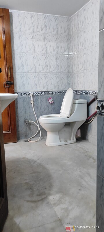 रेसिडेंशियल घर वर्ग फुट फॉर रेंट इन मोहित नगर देहरादून  7664552