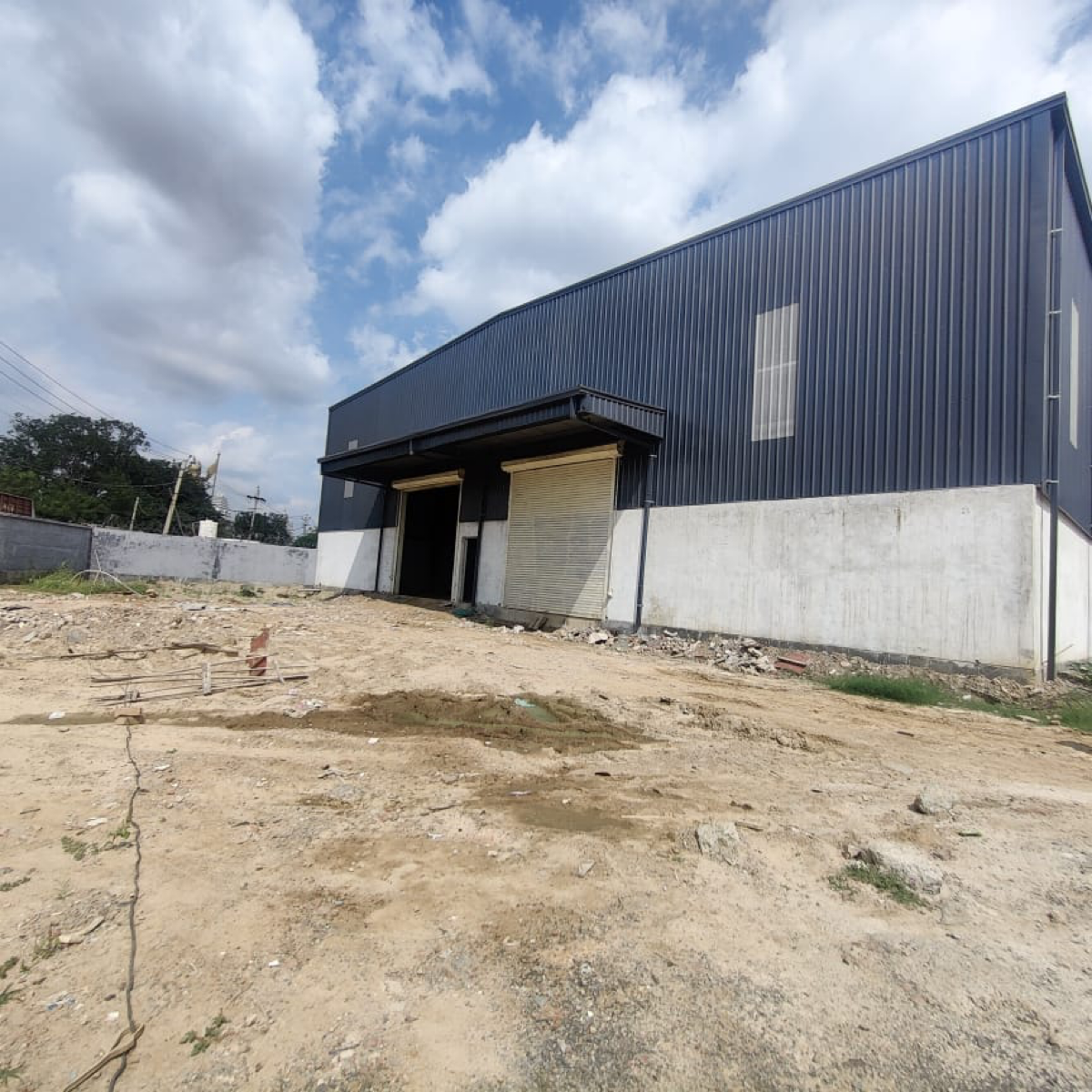 Rental Commercial Warehouse 10000 Sq.Ft. in Paras Quartier The Iconic