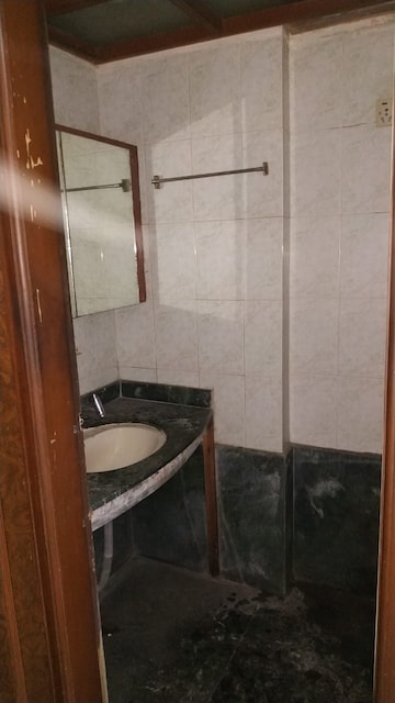 Bathroom in 1 BHK Apartment at NG Complex, Andheri East – for Sale