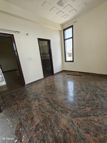 Room in 3 BHK Apartment at Shree Vardhman Flora, Sector 90 – for Sale
