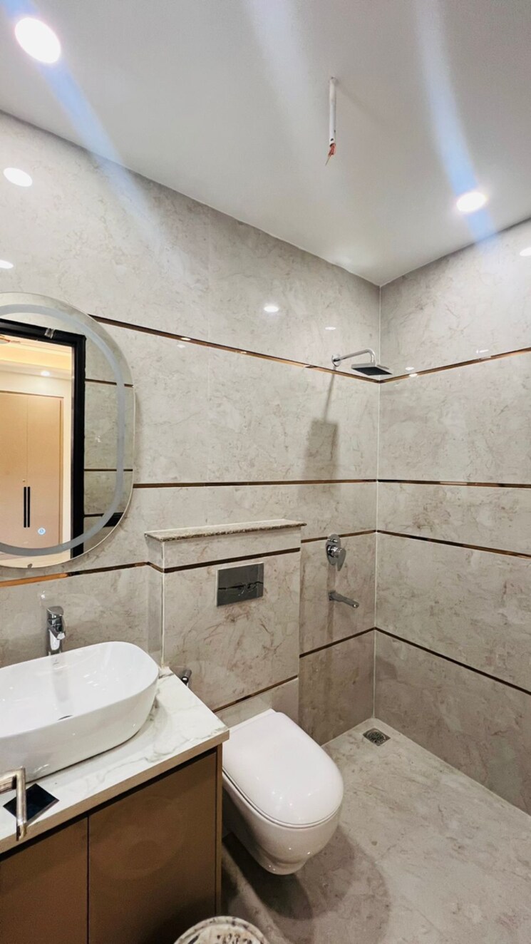Bathroom, signature-global-prime 3 Bedroom 179 Sq.Yd. Builder Floor In Sector 63a Gurgaon 7665144