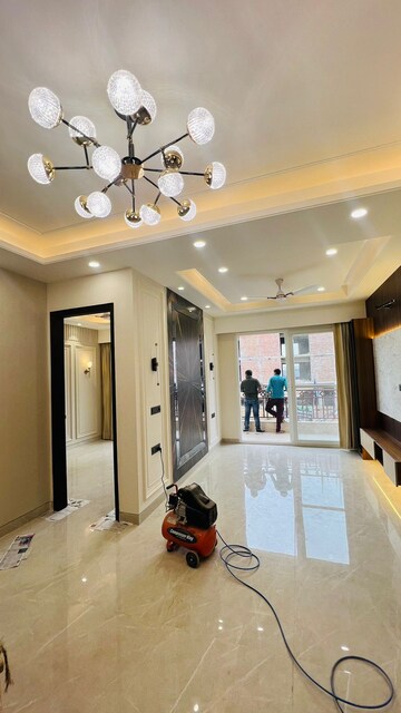 Team Area in 3 BHK Builder Floor at Signature Global Prime, Sector 63a – for Sale