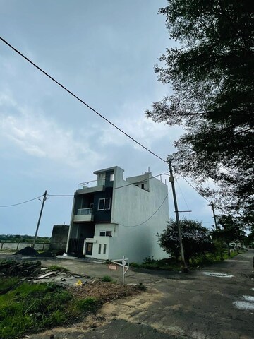  Plot For Sale in Super Corridor
