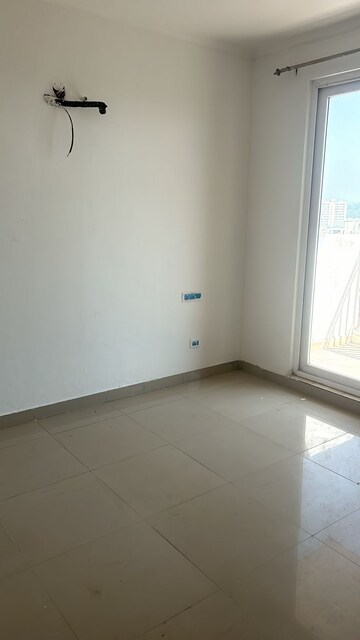 Room in 3 BHK Apartment at Green Valley Heights, Dhakoli Village – for Sale