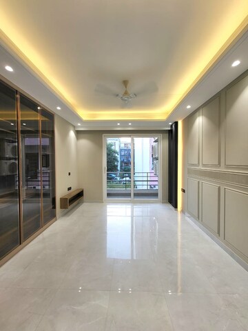 Room in 4 BHK Builder Floor at SS Mayfield Gardens, Sector 51 – for Sale