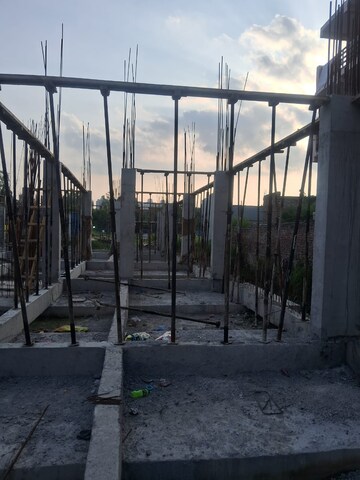 Gym in 3 BHK Builder Floor at Noida Central – for Sale