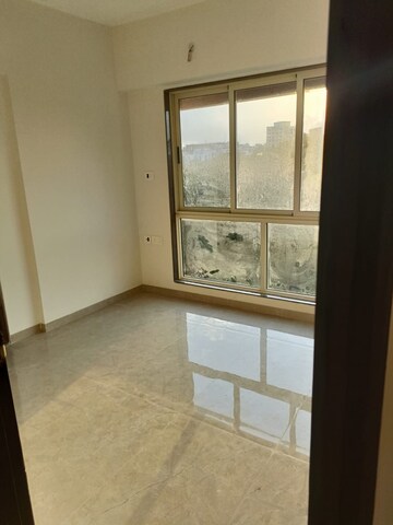 Room in 1.5 BHK Apartment at Aashna Samadhan, Goregaon West – for Sale