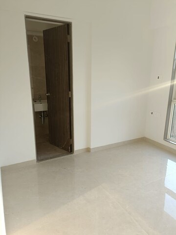 Room in 1.5 BHK Apartment at Aashna Samadhan, Goregaon West – for Sale