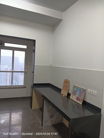 Kitchen in 3.5 BHK Apartment at Kalpataru Radiance, Goregaon West – for Sale