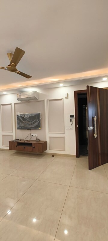 Living Room in 3 BHK Builder Floor at Ardee City, Sector 52 – for Sale