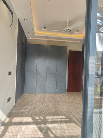 Bathroom in 3 BHK Builder Floor at Ardee City, Sector 52 – for Sale