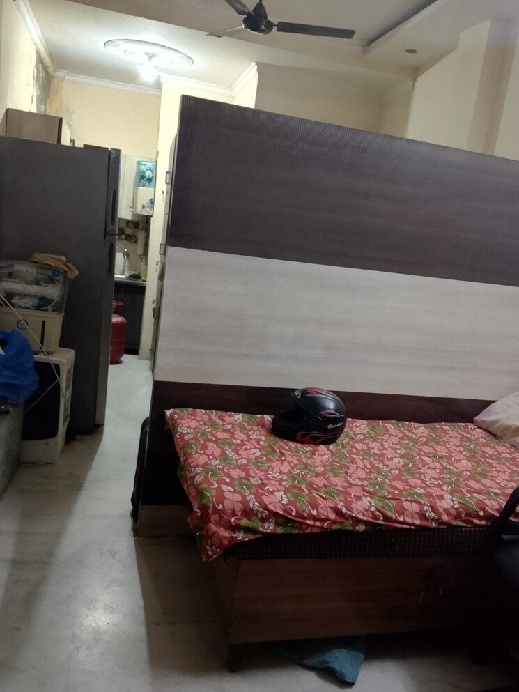 Bedroom, rohini sector 6 1 Bedroom 700 Sq.Ft. Builder Floor In Rohini Sector 6 Delhi 7665658