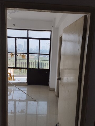 Room in 2 BHK Apartment at Pyramid Heights, Sector 85 – for Sale