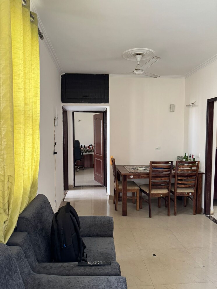 Living Room, unitech-south-city-1 5 Bedroom 4200 Sq.Ft. Independent House In Sector 41 Gurgaon 7666180