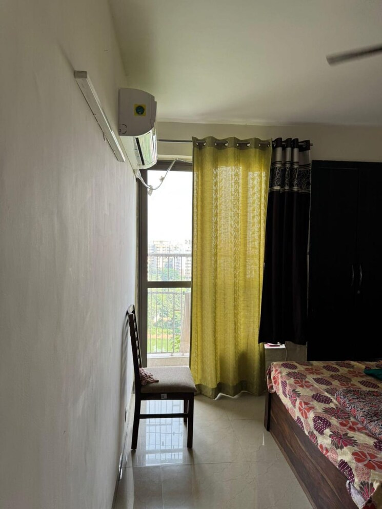 Living Room, unitech-south-city-1 5 Bedroom 4200 Sq.Ft. Independent House In Sector 41 Gurgaon 7666180