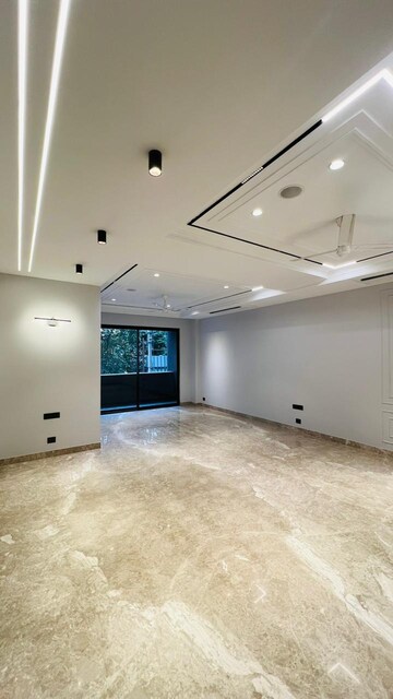 Room in 4 BHK Builder Floor at Ansal Sushant Lok I, Sector 43 – for Sale
