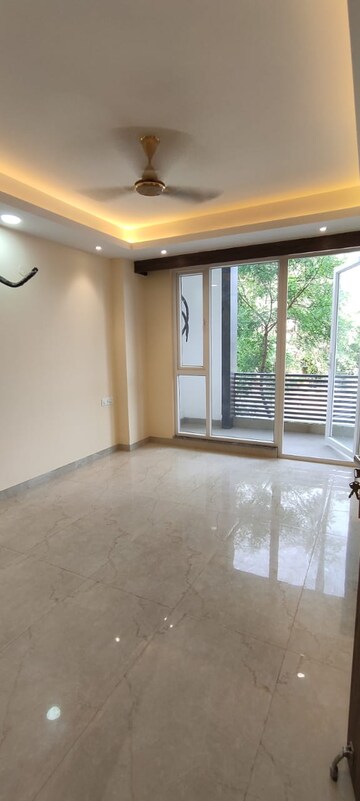 Room in 3 BHK Apartment at Ireo Skyon, Sector 60 – for Sale