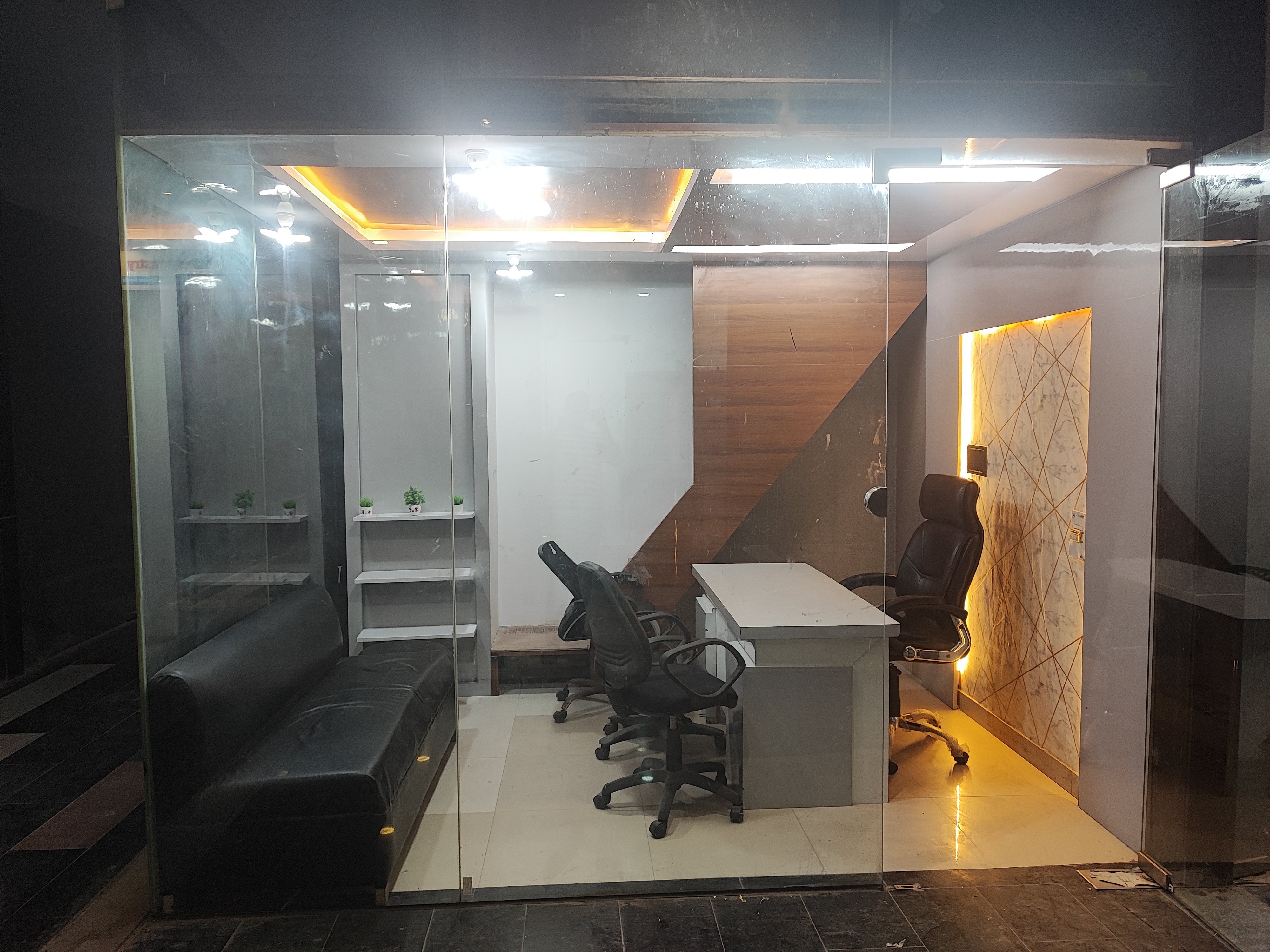 Commercial Office Space 225 Sq.Ft. For Rent in Noida Ext Sector 4 Greater Noida  7661577