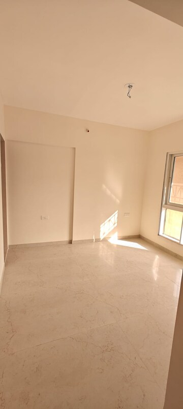 Room in 2 BHK Apartment at Dosti West County Phase 4 Dosti Pine, Balkum Pada – for Sale