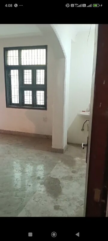 Room in 3 BHK Independent House at Chattarpur – for Sale