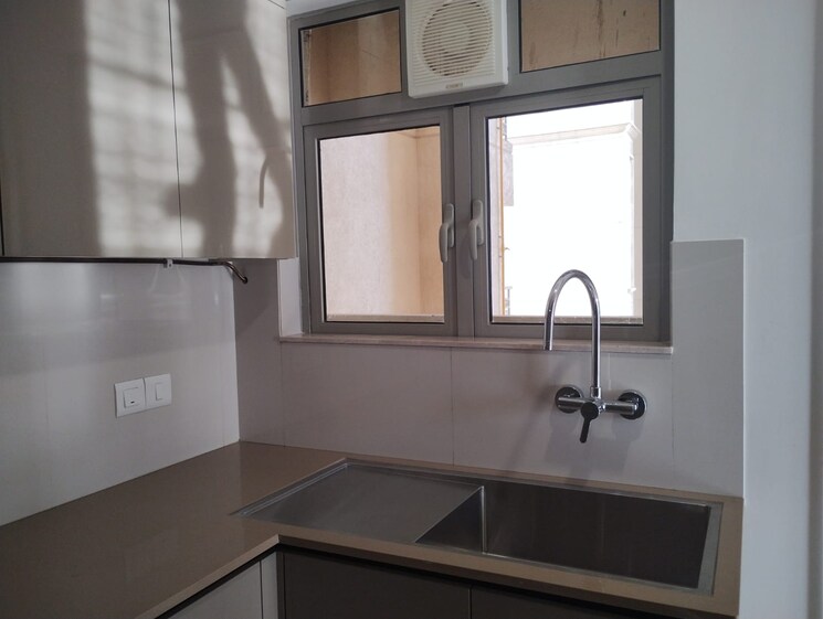 Kitchen, hiranandani-skylark-enclave 3 Bedroom 1600 Sq.Ft. Apartment In Ghodbunder Road Thane 7667174