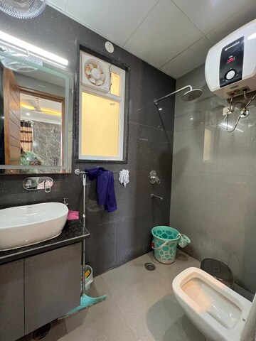Master Bedroom in 3 BHK Builder Floor at Palam Vihar Residents Association, Palam Vihar – for Sale