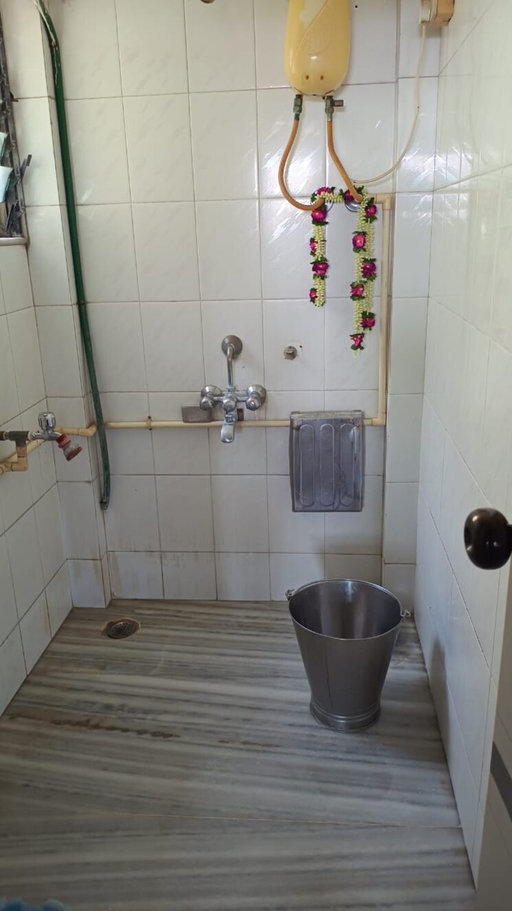Bathroom, koldongri-chs 1 Bedroom 450 Sq.Ft. Apartment In Andheri East Mumbai 7667288