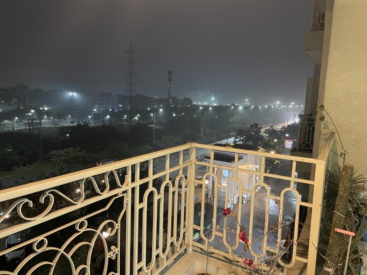 Balcony, mahagun-mirabella 2.5 Bedroom 1380 Sq.Ft. Apartment In Sector 79 Noida 7667620