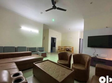 Living Room in 3 BHK Apartment at Wazirganj – for Rent