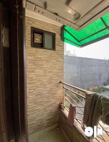 रेसिडेंशियल बिल्डर फ्लोर वर्ग यार्ड फॉर रेंट इन नवादा दिल्ली  7668086