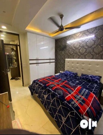 रेसिडेंशियल बिल्डर फ्लोर वर्ग यार्ड फॉर रेंट इन नवादा दिल्ली  7668086