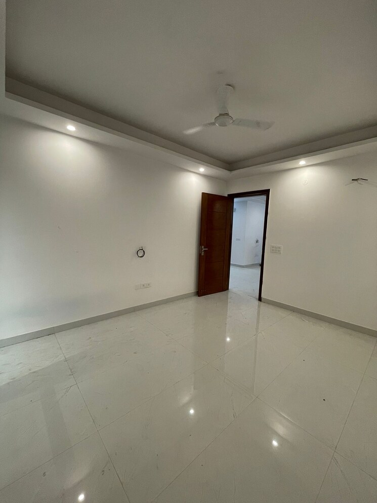 Room, saket 3 Bedroom 1500 Sq.Ft. Apartment In Saket Delhi 7668654