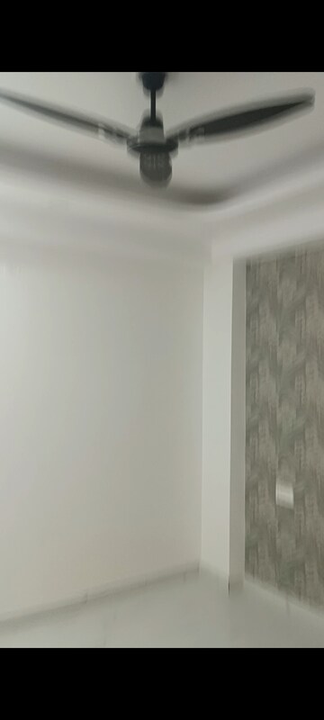Room in 2 BHK Independent House at Chattarpur – for Sale